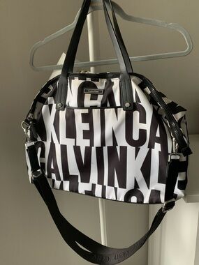 Calvin Klein Logo Graphic Tote